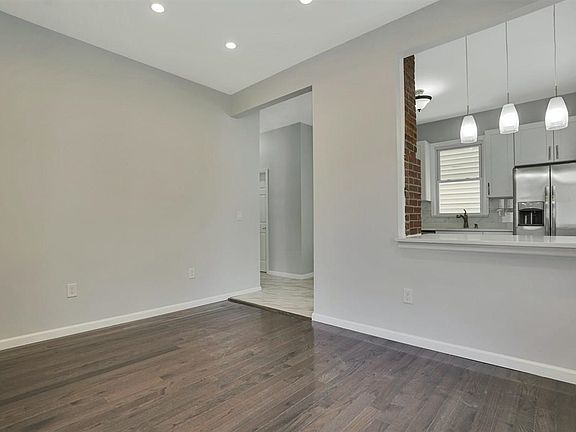 3rd image of 126 75th St #2