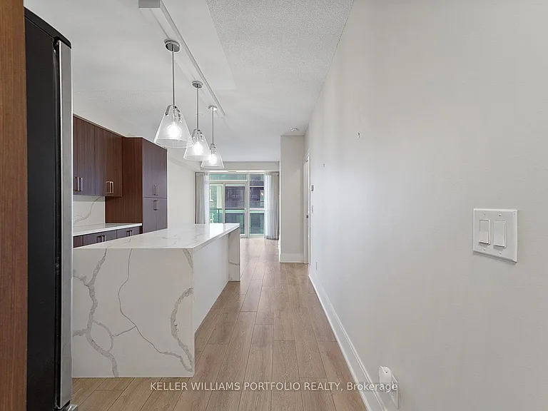 25 Broadway Ave #1504 — Photo 3