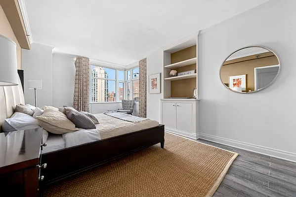 Sold by Douglas Elliman | media 29