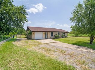 6105 Country Corner Ln, Terrell, TX 75161