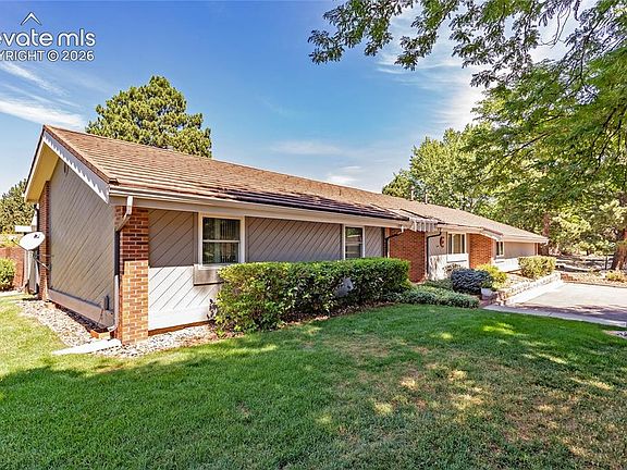 3rd image of 2760 Fox Grove Ct