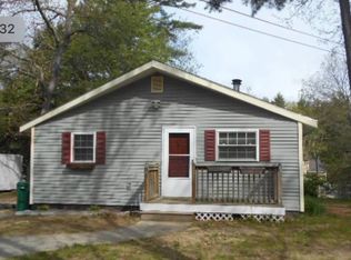 65 Riverside Dr, Fremont, NH 03044