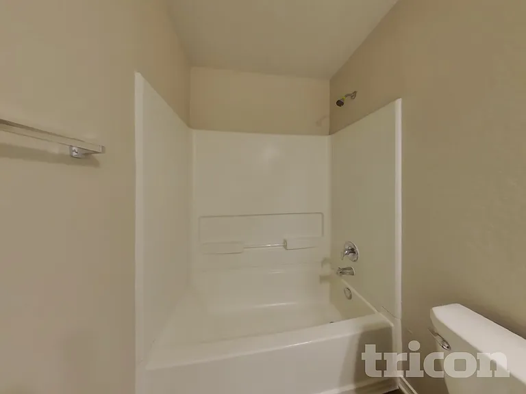 421 Moonvine Way — Photo 14