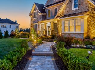 30 Woodmere Rd, Upper Saddle River Boro, NJ 07458