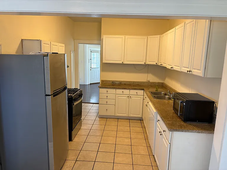 4214 Central St — Photo 6