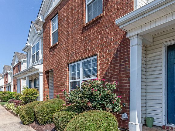 3rd image of 356 Arapaho Dr