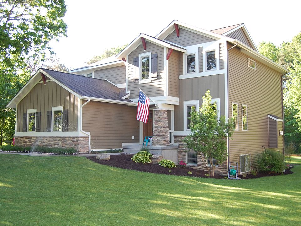 1st image of 16990 Mapleridge Dr