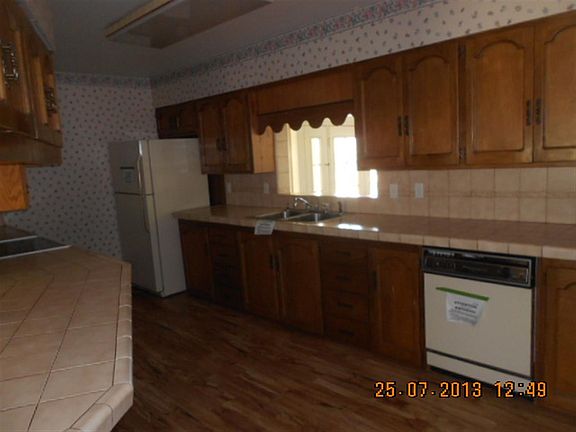 5th image of 140 W Spiers St