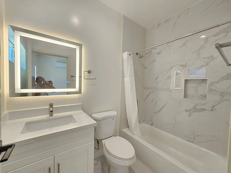 11821 Pipeline Ave #1 — Photo 16