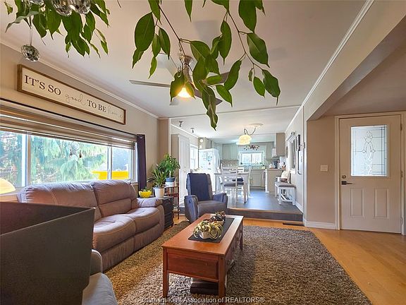 3rd image of 22220 Charing Cross Rd #21