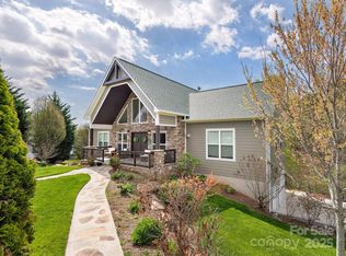 29 Enchanted Oak Ln, Alexander, NC 28701