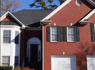 2825 Chandler Grove Dr, Buford, GA 30519