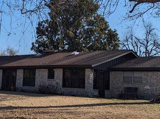 1689 N Prentice Rd, Ponca City, OK 74604