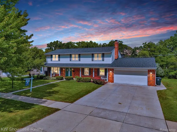 16720 Wayne Rd, Livonia, MI 48154