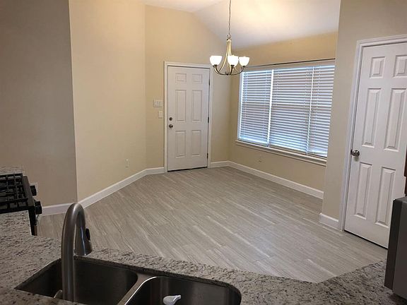 5th image of 13206 Boxwood Terrace Dr