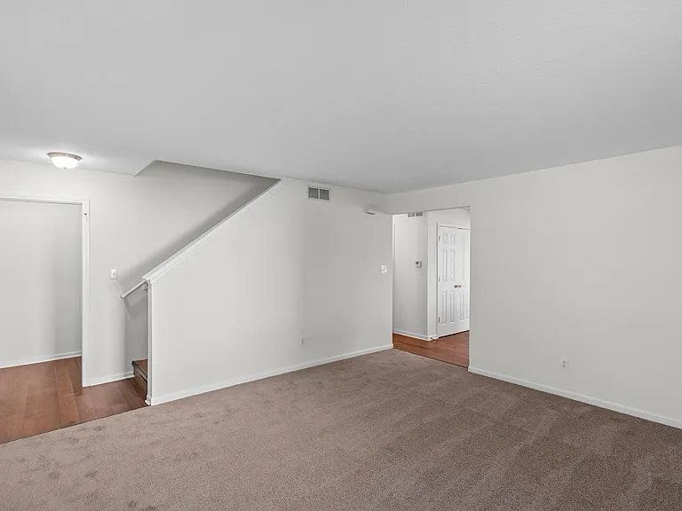 2409-2411 Northampton Dr. — Photo 8