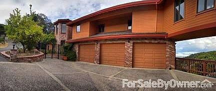 Kitchen
						:
						Stainless steel appliances included. Granite counter tops and open layout.