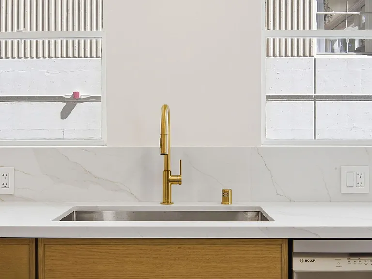 1310 Jones Street — Photo 114