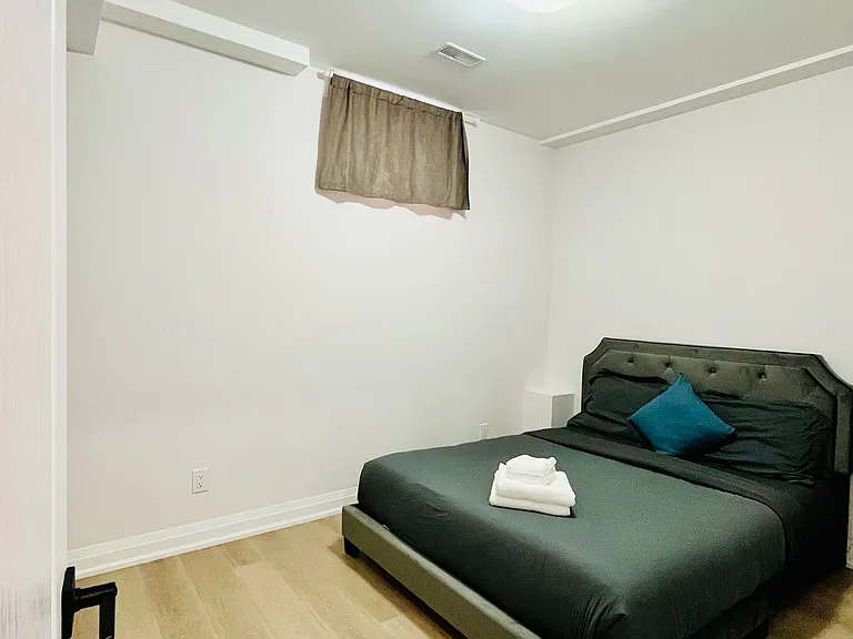 43 Claridge Cres — Photo 9