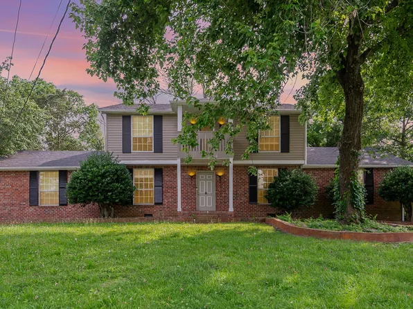3516 Saxon Mist Ct, Nashville, TN 37217