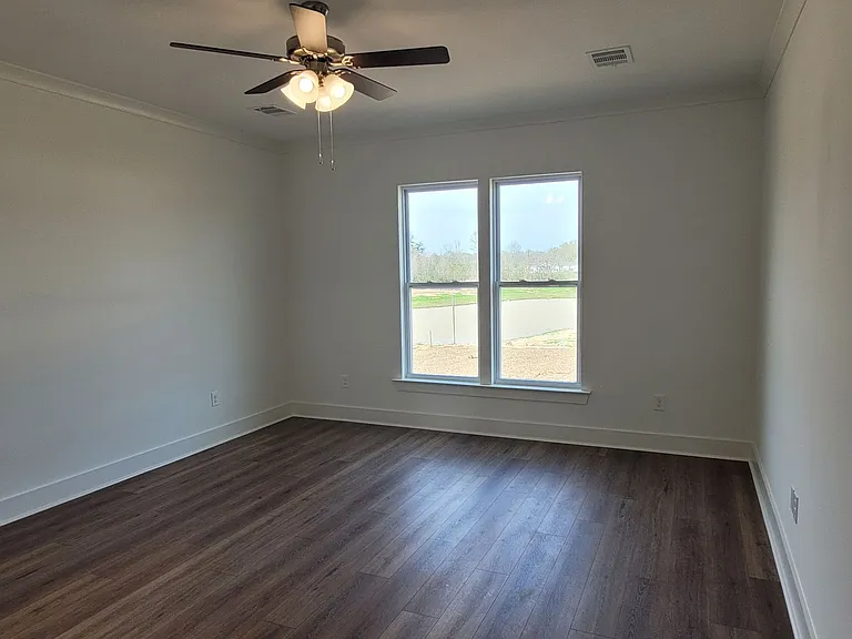 1575 Frankel Ave — Photo 9