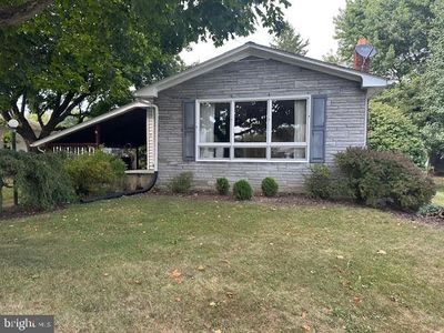 215 Broad St, Milroy, PA, 17063