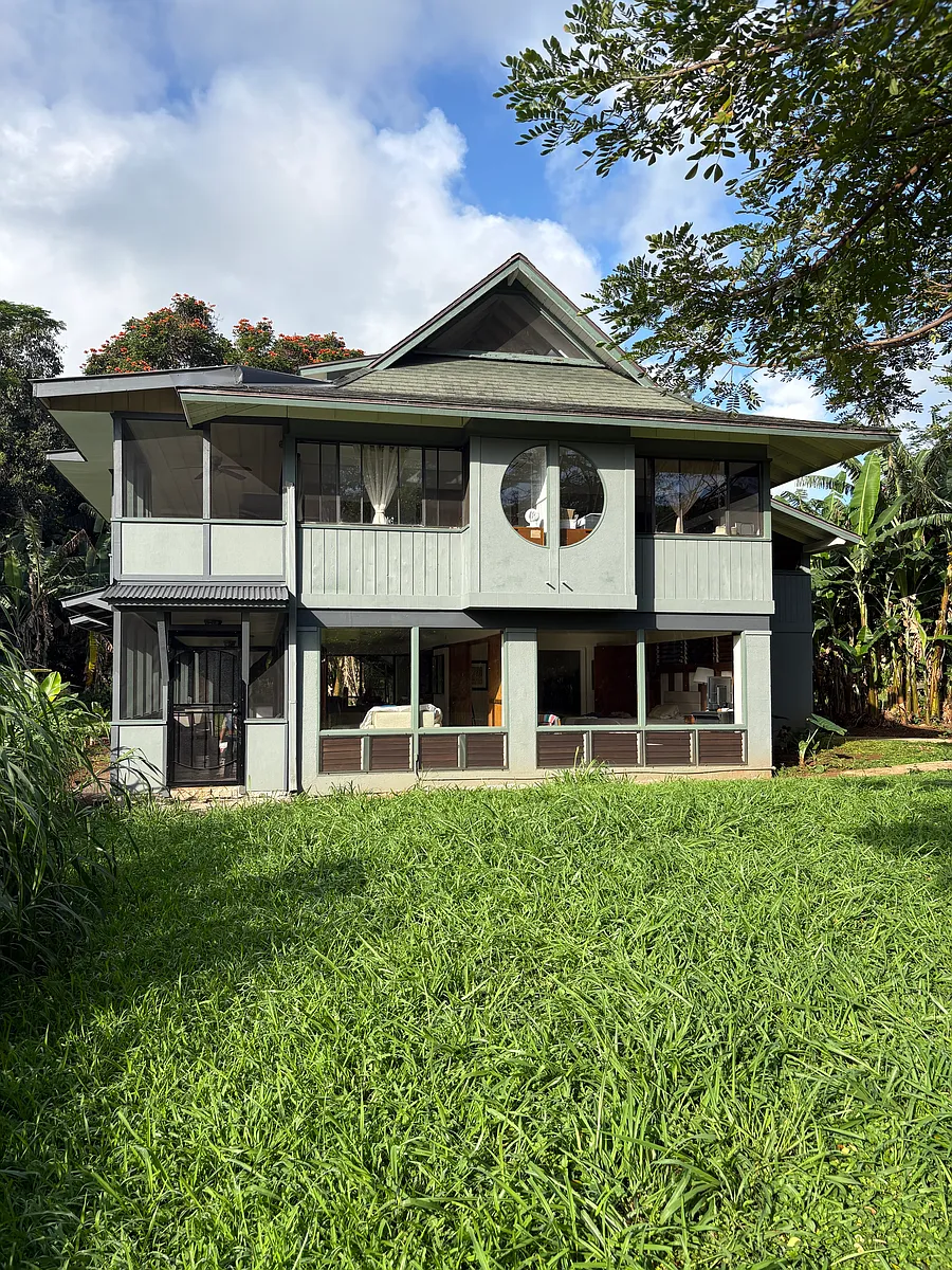 Building Photo - Kuhio Hwy
