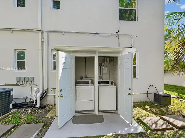 3676 Oak Ave #5 — Photo 18