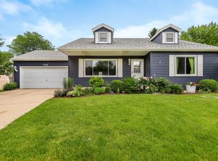 775 Springhill Ct, Elgin, IL 60120