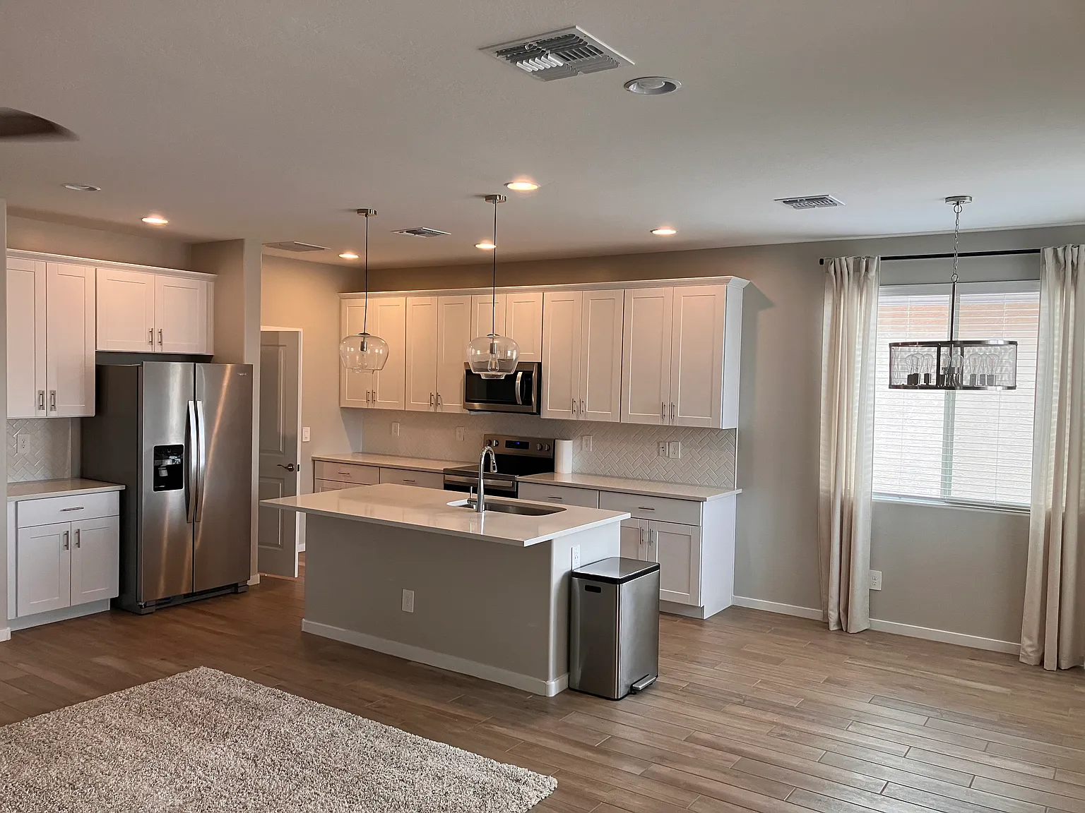 2 bed, 1694 sqft, $1,995 — Photo 4