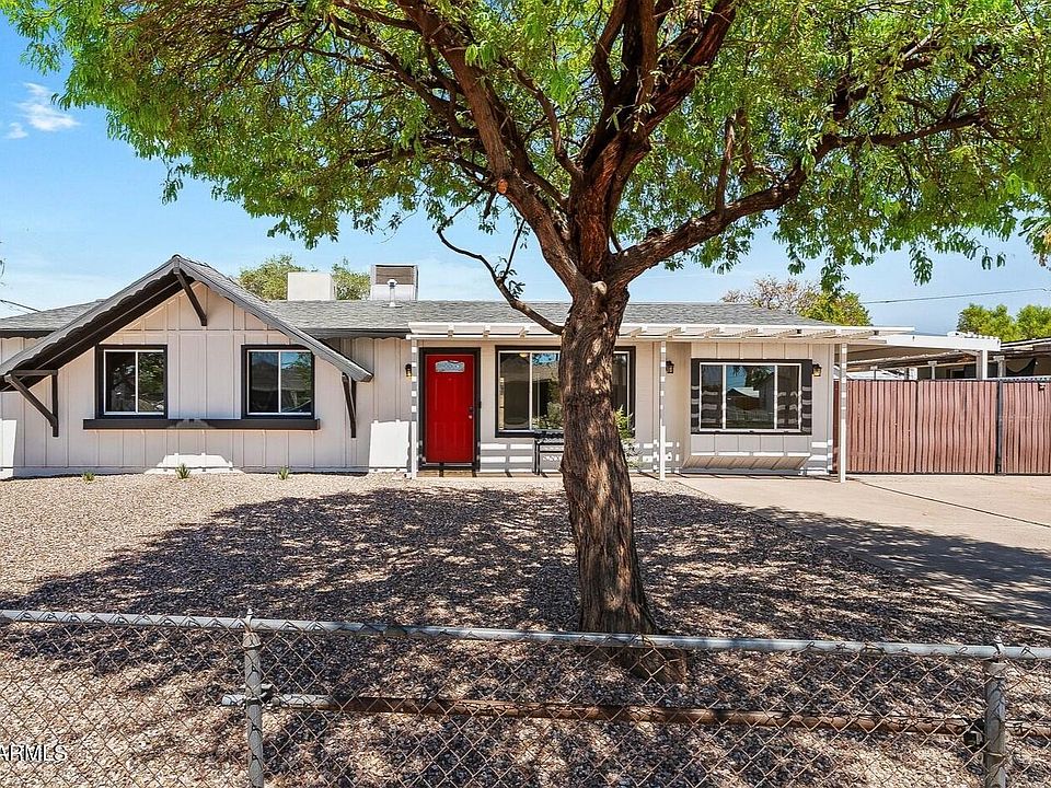 1st image of 2240 W PARADISE Drive