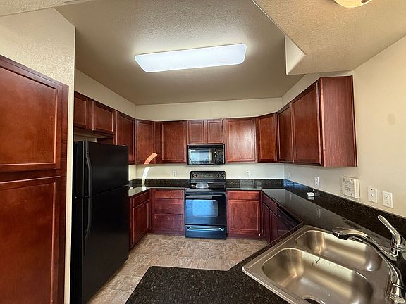 4th image of 1900 Danbrook Dr Unit 728