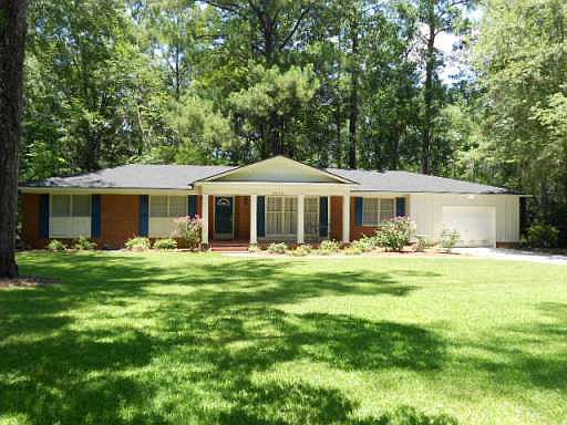 1st image of 2416 Meadowbrook Dr