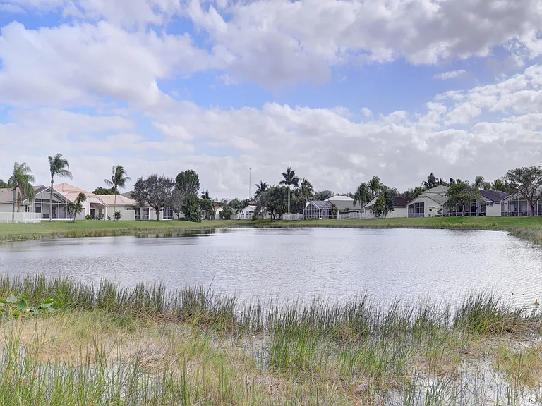 4018 Bluff Harbor Way — Photo 38