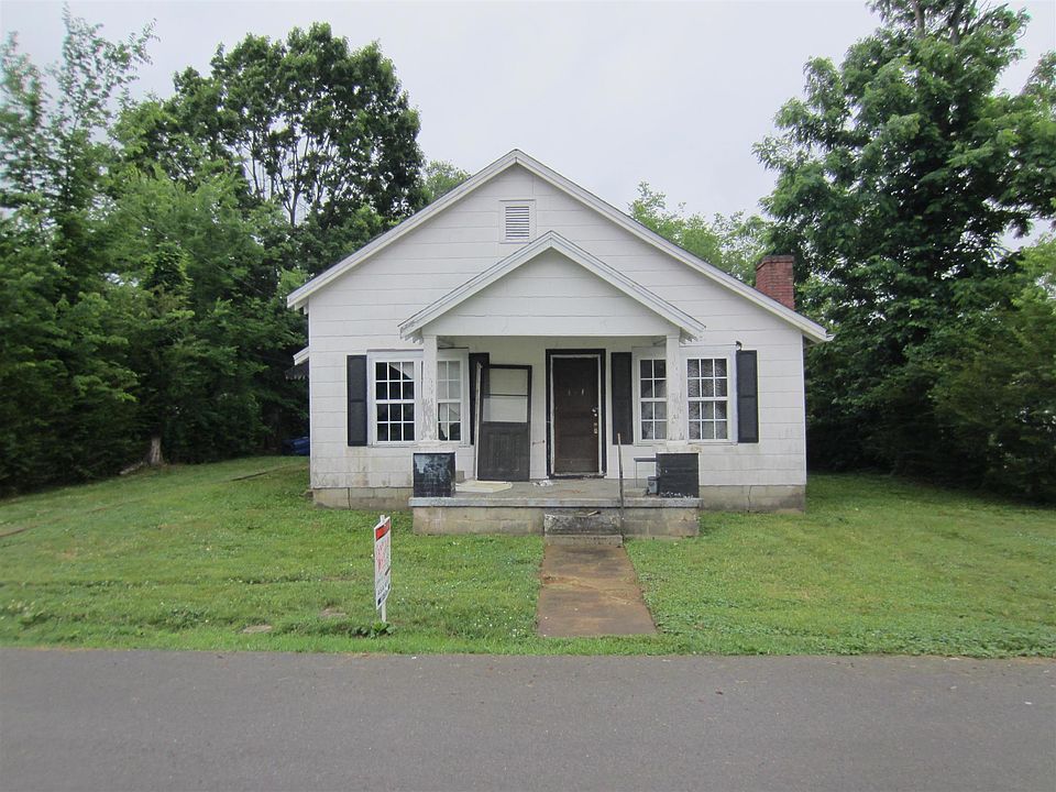 2nd image of 306 Oak St