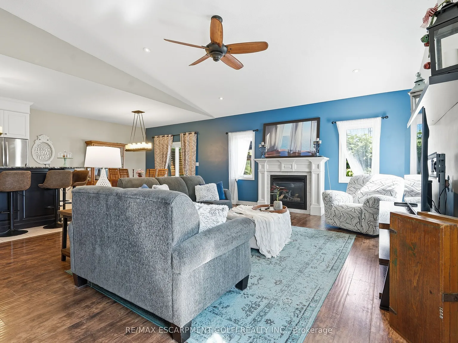 4 bed, $3,000 — Photo 3