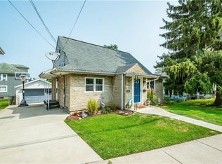 1805 Devonshire Rd, Coraopolis, PA 15108