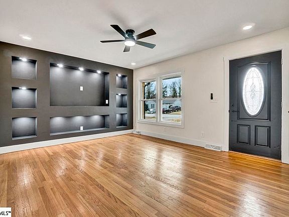 2nd image of 204 Quartermaster Rd