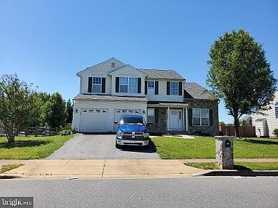 1st image of 153 Lakeside Dr