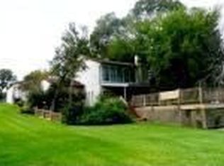 810 Lake View Dr, Montgomery, TX 77356