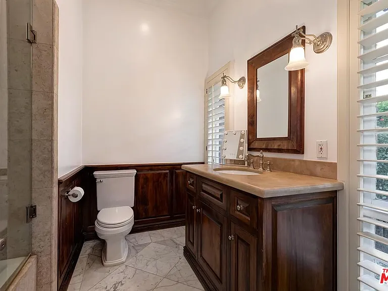 2806 Nichols Canyon Rd — Photo 18