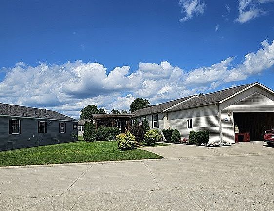 274 Pine Lakes Dr. W. Lot 97