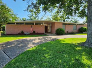 9534 Wildwood Dr, River Ridge, LA 70123