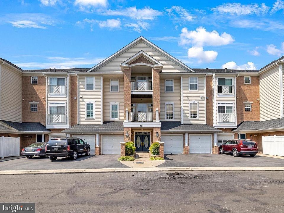 1st image of 411 Hamlet Club Dr Unit 302