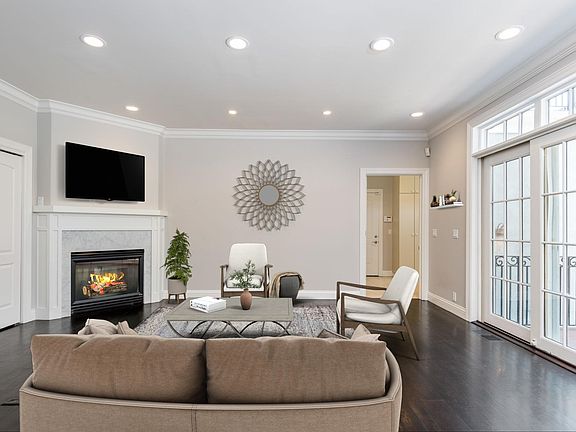2nd image of 1381 Woodland Ave