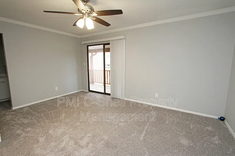 3 bed, 1.5 bath, 1300 sqft, $1,595 — Photo 3