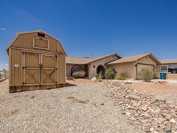 2nd image of 3133 Moccasin Dr