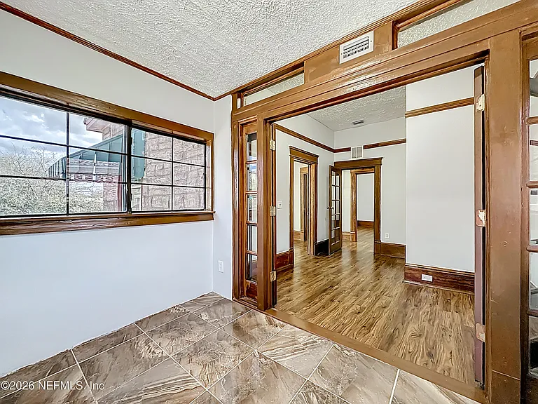 138 E Duval St — Photo 12