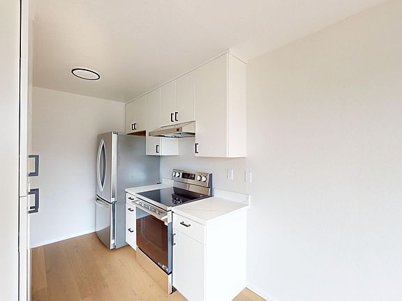 2nd image of 395 Euclid Ave #306