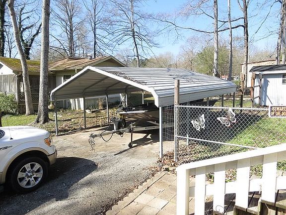 4th image of 395 Woodland Est
